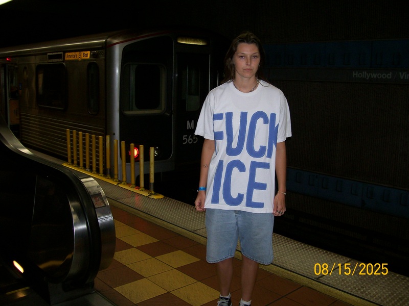 fuck ICE t-shirt (XL)